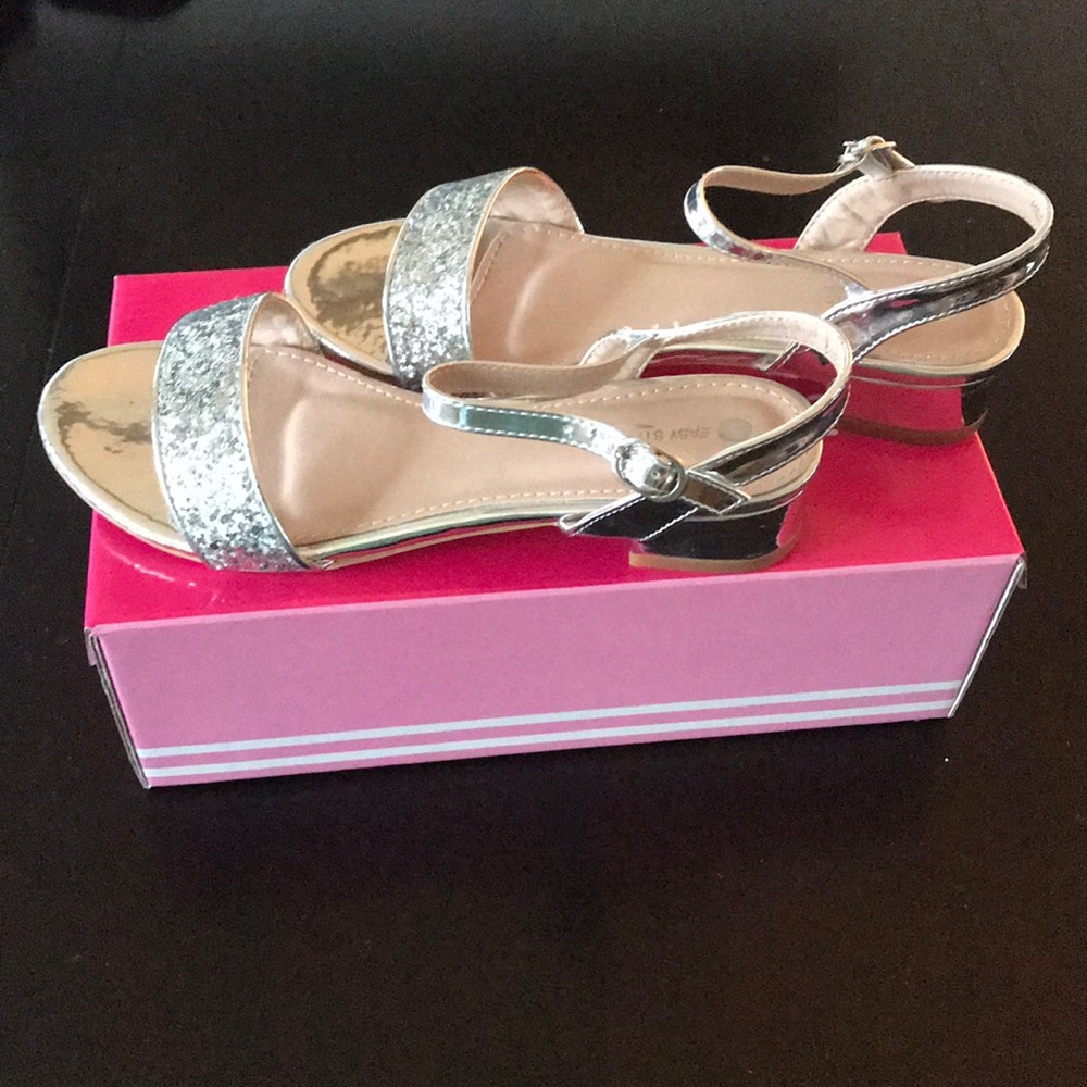 Easy Strider Shoes - Picture 4 of 4